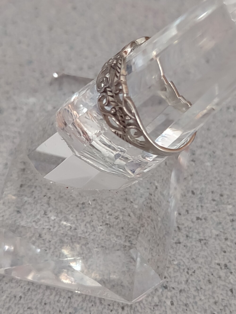 Scrolling Ring(8) - Picture 2 of 5